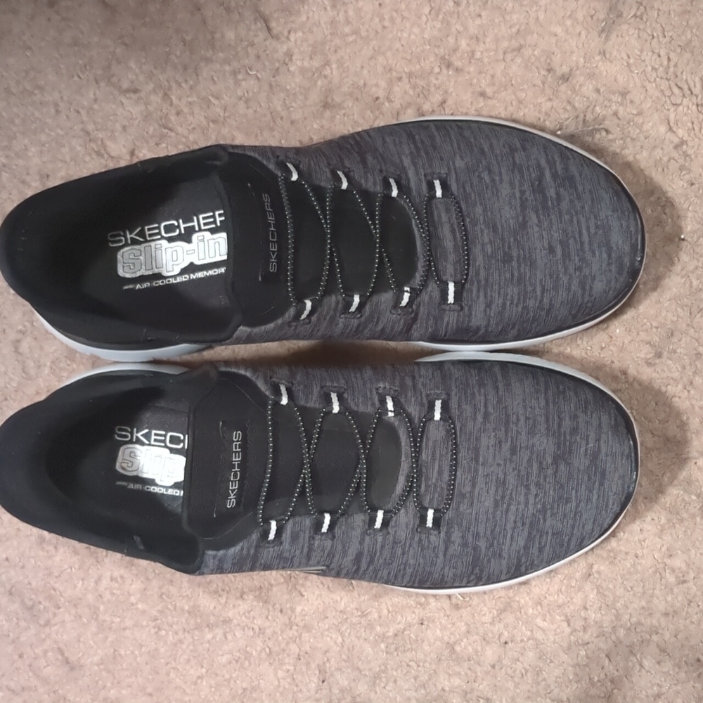 Sketchers SlipIn Shoes Size 8